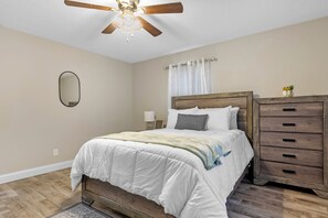 2 chambres, fer et planche Ă repasser, Wi-Fi, literie fournie