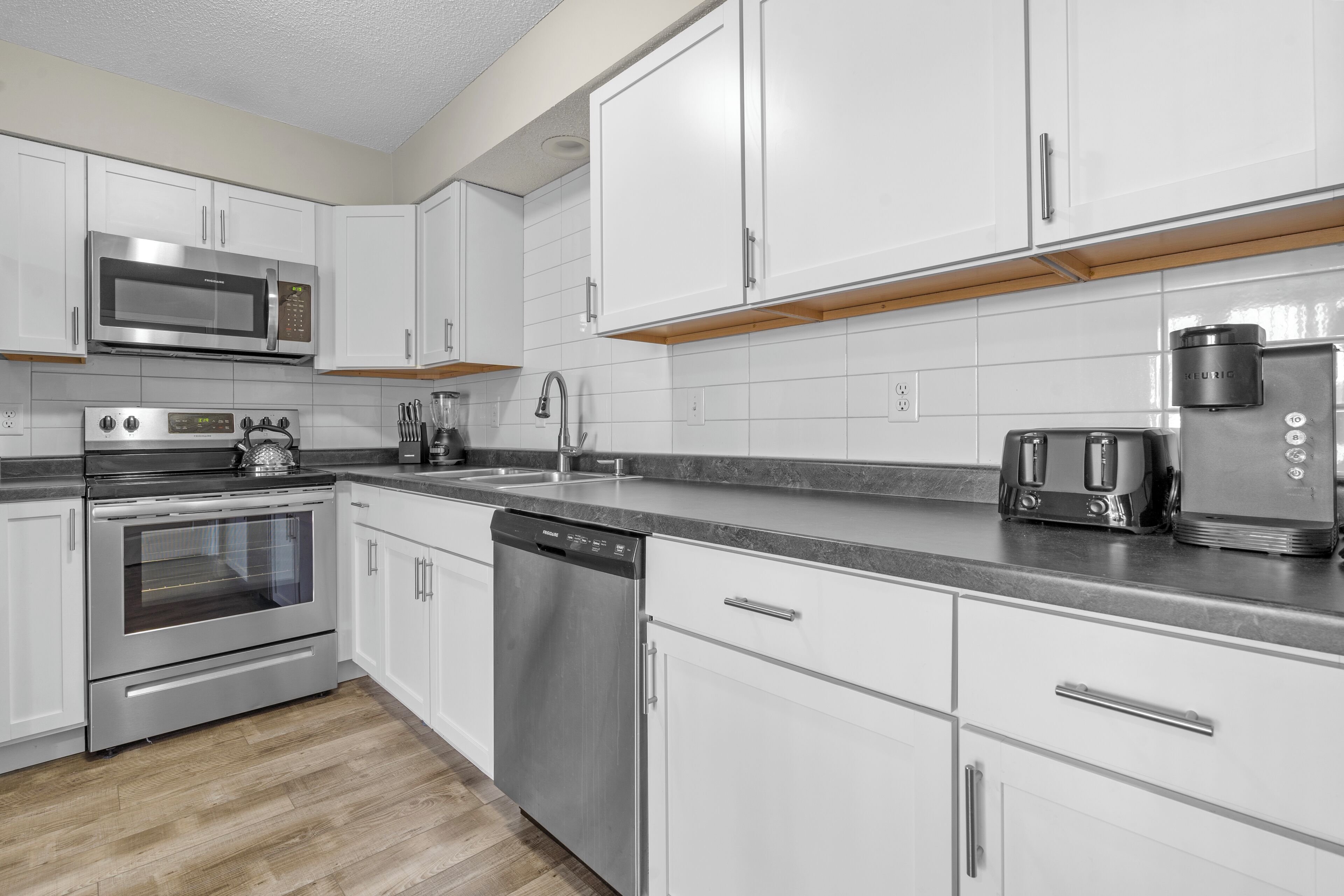 Microwave, oven, stovetop, dishwasher