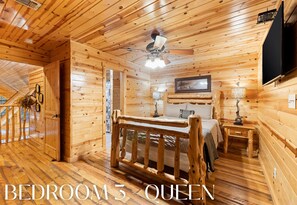 3 bedrooms, iron/ironing board, free WiFi, bed sheets - Disc Golf Course | Stocked Ponds | Hot Tub (Broken Bow)