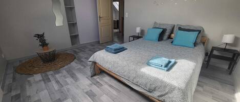 8 chambres, Wi-Fi, literie fournie