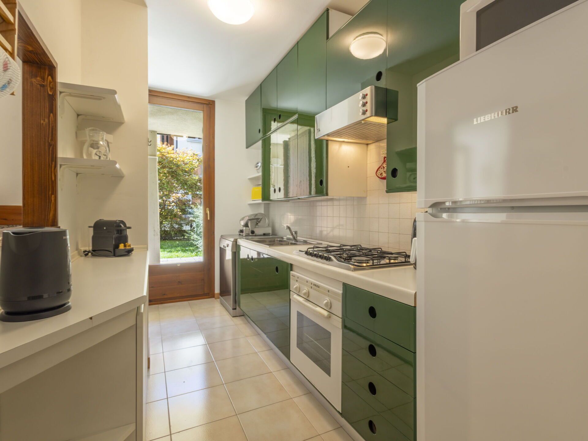 Mikrowelle, Ofen, Geschirrspüler