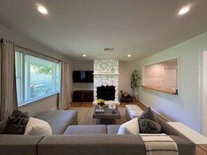 TV connectée, cheminée