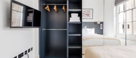 1 chambre, fer et planche à repasser, Wi-Fi, draps fournis