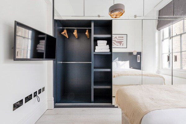 1 chambre, fer et planche à repasser, Wi-Fi, literie fournie