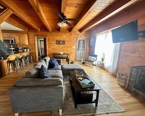 Téléviseur connecté, foyer, livres