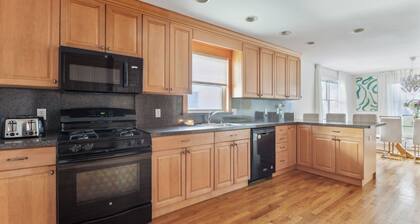 Luxury NY Home with Game Room & Free Parking