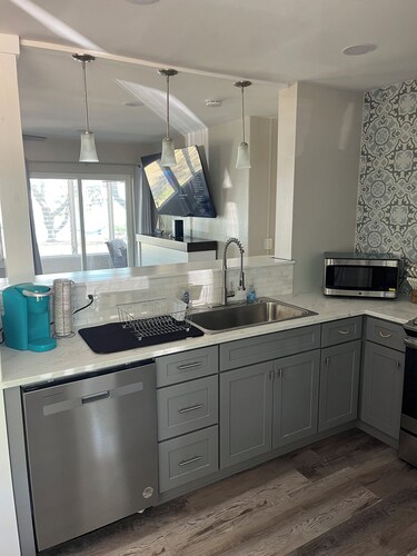 East Bay Bungalow Less Than 1 Mile to Tyndall AFB