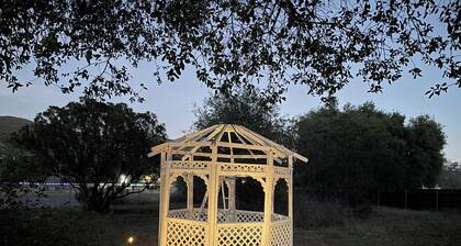 Delightful farmhouse with AC in Warner Springs - 5 bedrooms