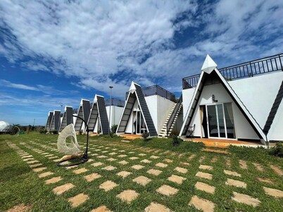 Romnea Moon Resort