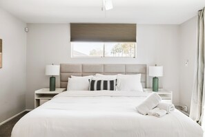 3 bedrooms, free WiFi, bed sheets