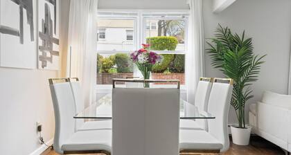 Luxury Designer Home near NYC + Free Parking Right Side