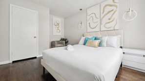 3 bedrooms, iron/ironing board, free WiFi, bed sheets