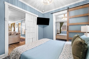 6 bedrooms, iron/ironing board, internet, bed sheets