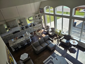 TV, fireplace - Family Fun Oasis (FATE)