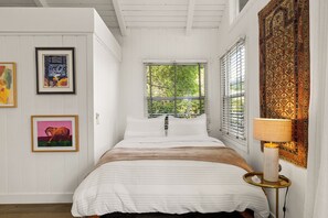 1 habitación, escritorio, tabla de planchar con plancha y wifi gratis