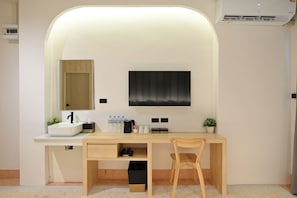 Family Room, City View | Living area