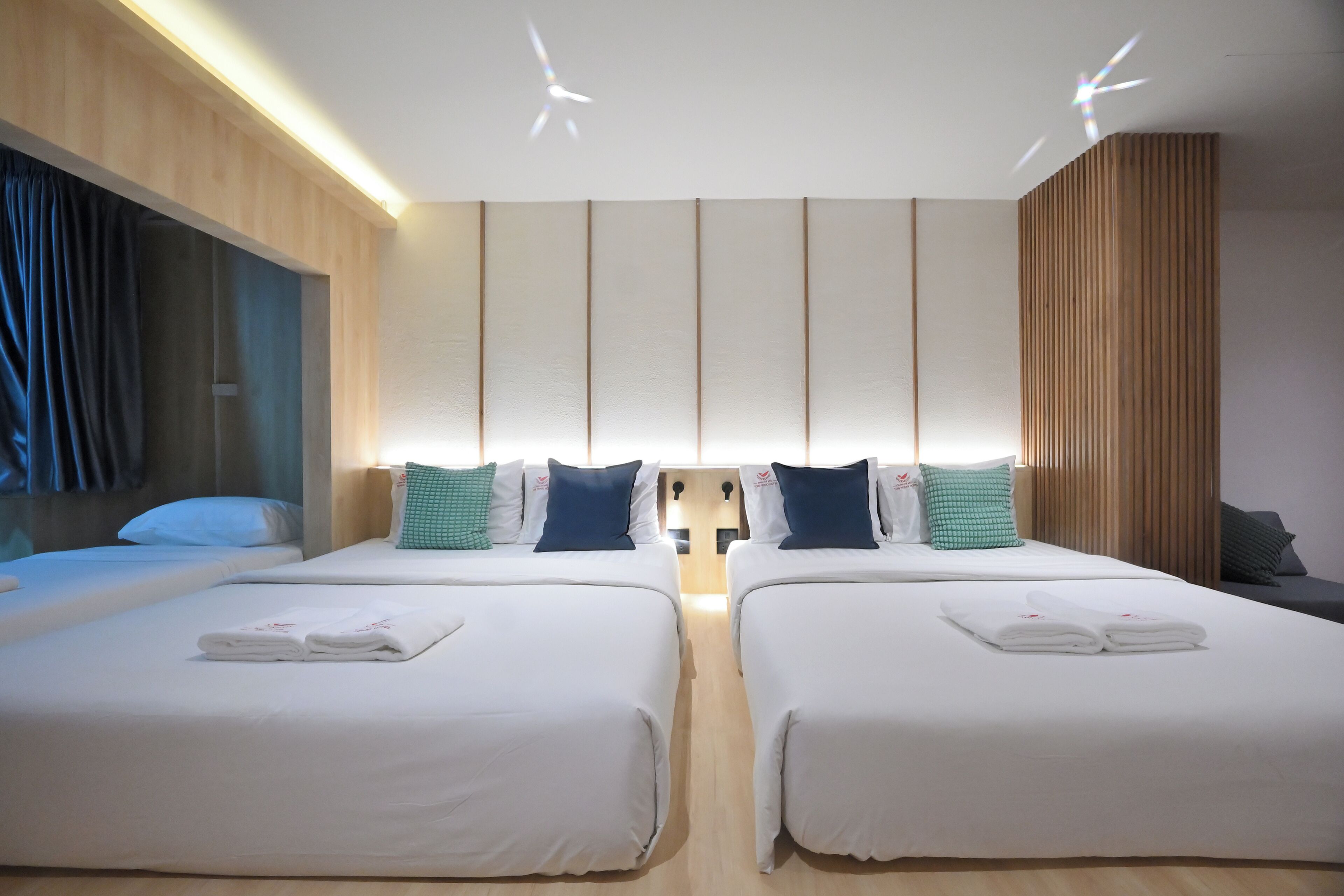 Family Studio, City View