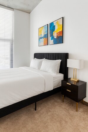 2 Schlafzimmer, Schreibtisch, Bügeleisen/Bügelbrett, WLAN