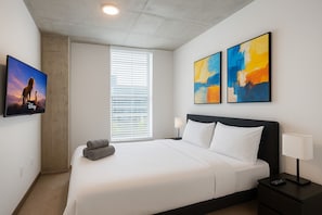 2 bedrooms, desk, iron/ironing board, WiFi