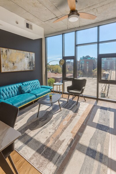 Stylish 2BR | Rooftop Views + Sky Lounge
