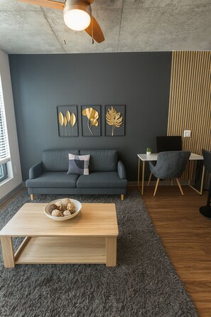 Televisie en een computerscherm