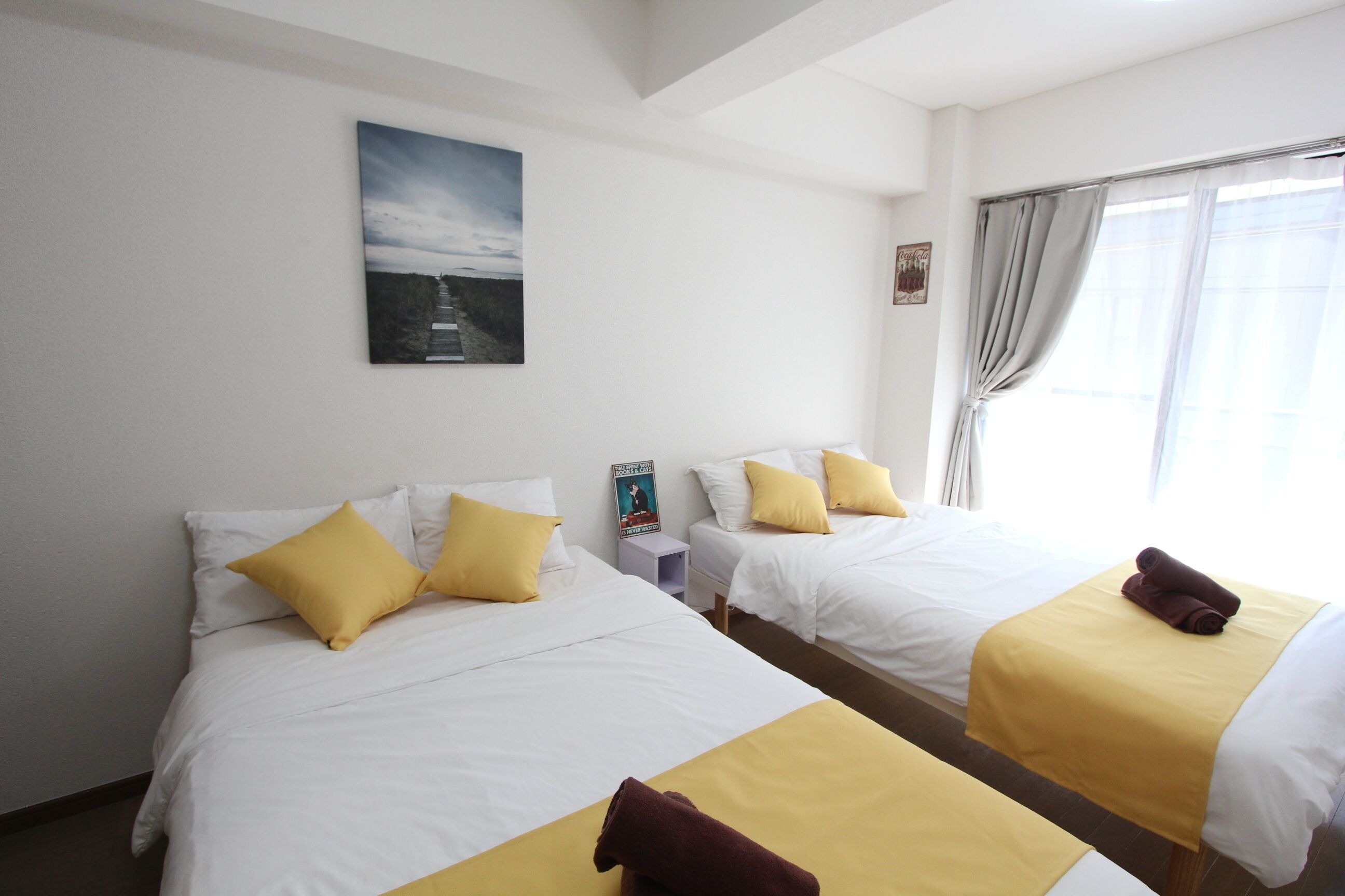 1 bedroom, bed sheets