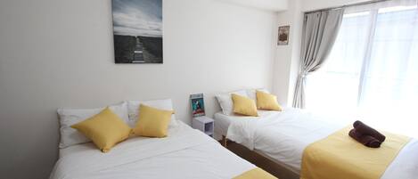 1 bedroom, bed sheets