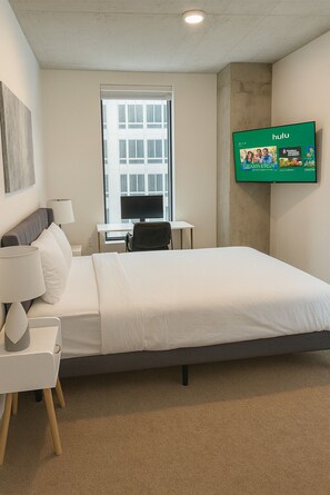 2 slaapkamers, een bureau, een strijkplank/strijkijzer, wifi