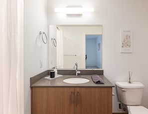Hair dryer, towels - Bright 2BR Apt | Pool, Gym & Walkable Area (Birmingham)