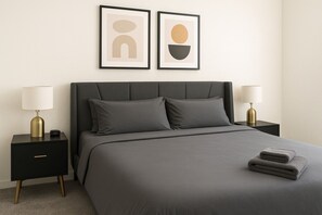 2 bedrooms, desk, iron/ironing board, WiFi