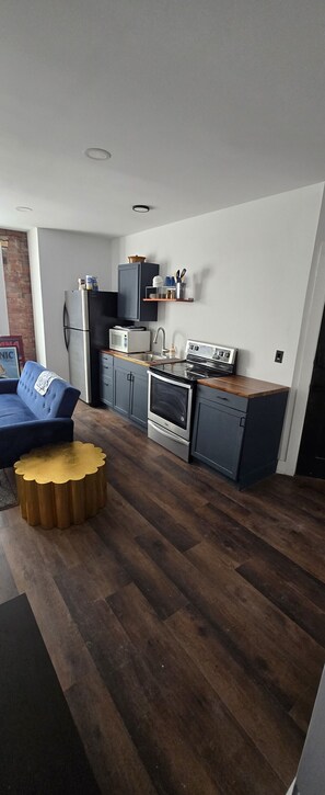 Interior - Your Cozy Studio Retreat in Detroit. (Detroit)