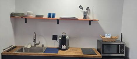 冰箱、微波炉、炉灶、茶具/咖啡用具