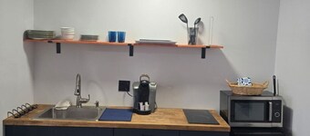 Your Cozy Studio Retreat in Detroit.