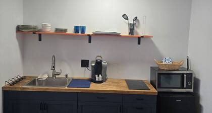 Your Cozy Studio Retreat in Detroit.