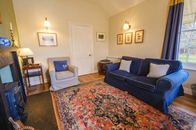 Castle Cottage 2 – Charm & Modern Comfort, Ardtornish Estate, West Highlands