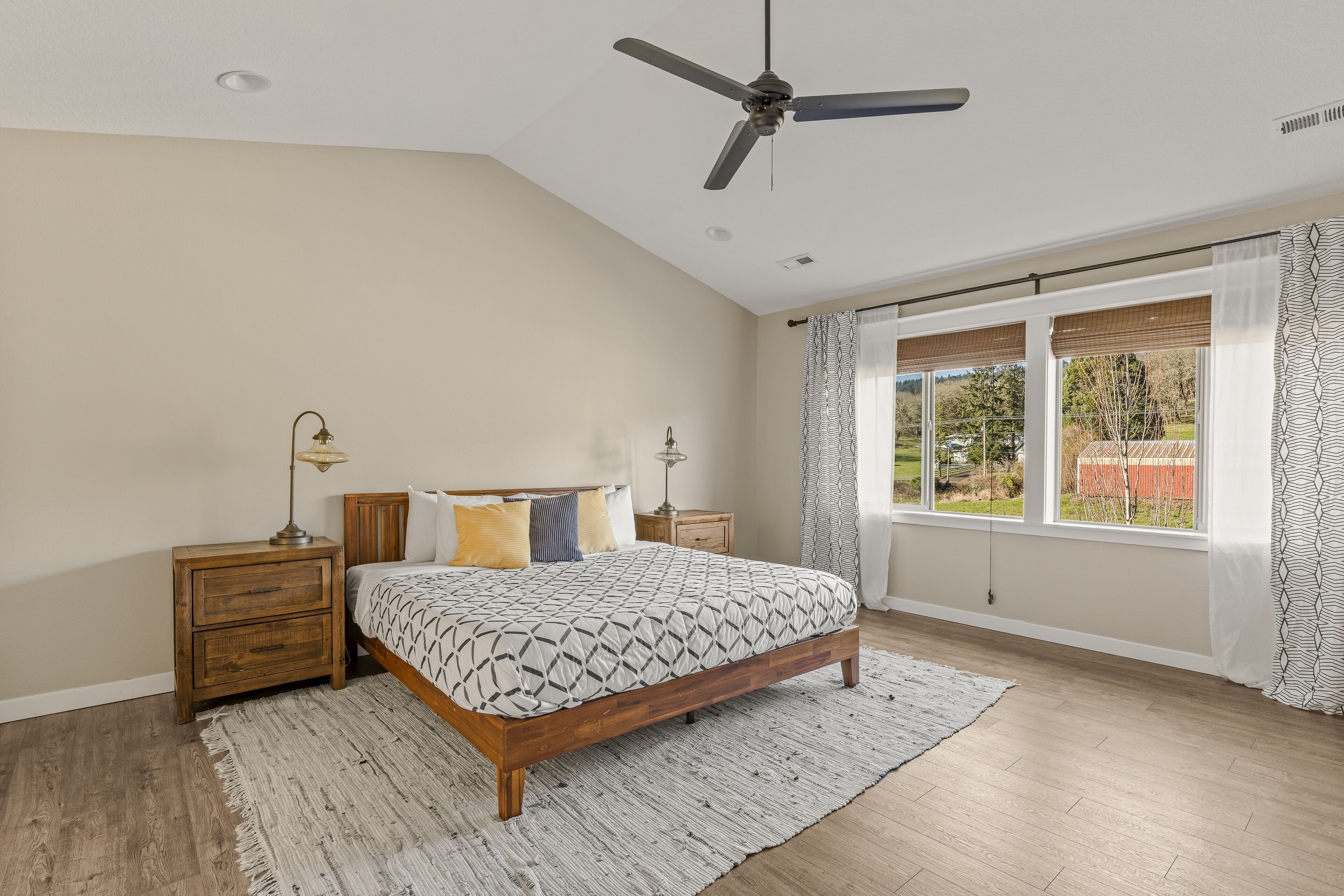 5 bedrooms, Internet, bed sheets