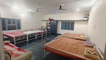 Dormitorio compartido clásico | Wifi gratis