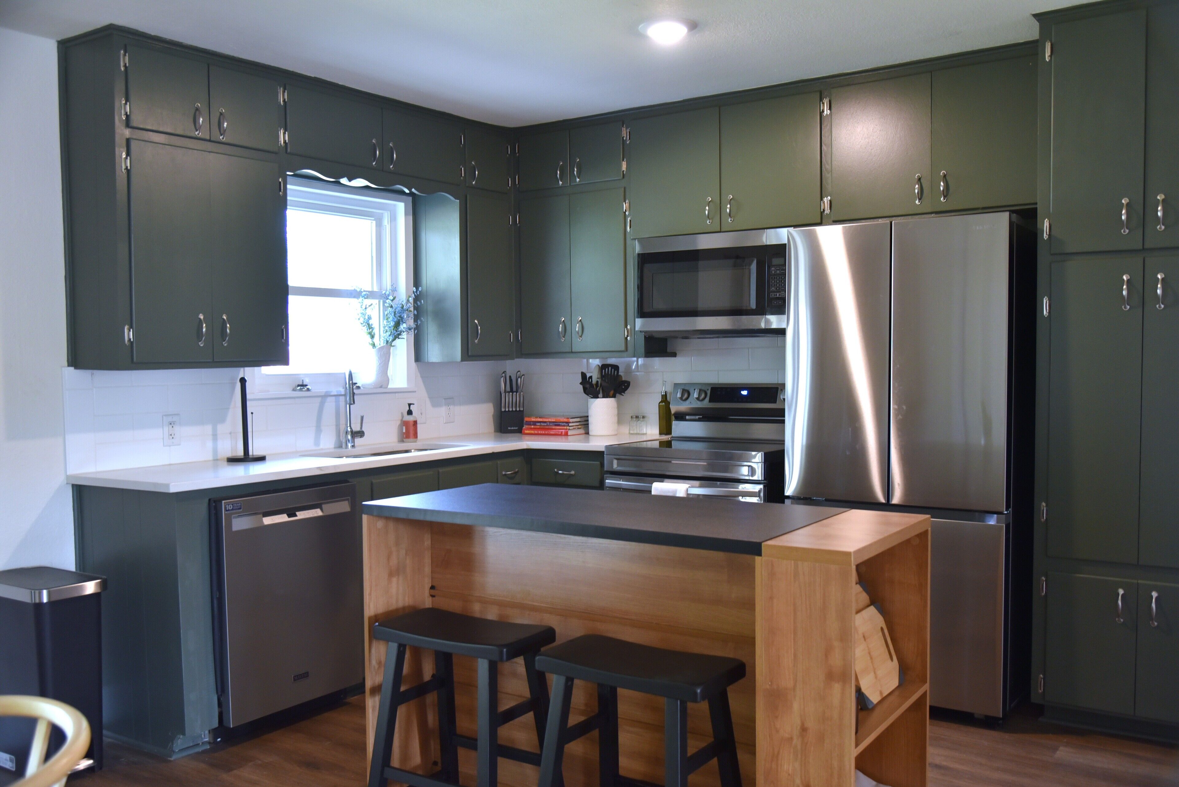 Microwave, oven, stovetop, dishwasher