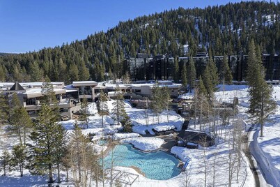 Ski-in/Ski-out King Suite with Kitchenette, Fireplace, Resort Pools, Spa & Gym