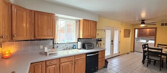 Cliffside Hideaway! Free 7brew Gift Card Included!