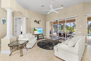 TV, fireplace, stereo