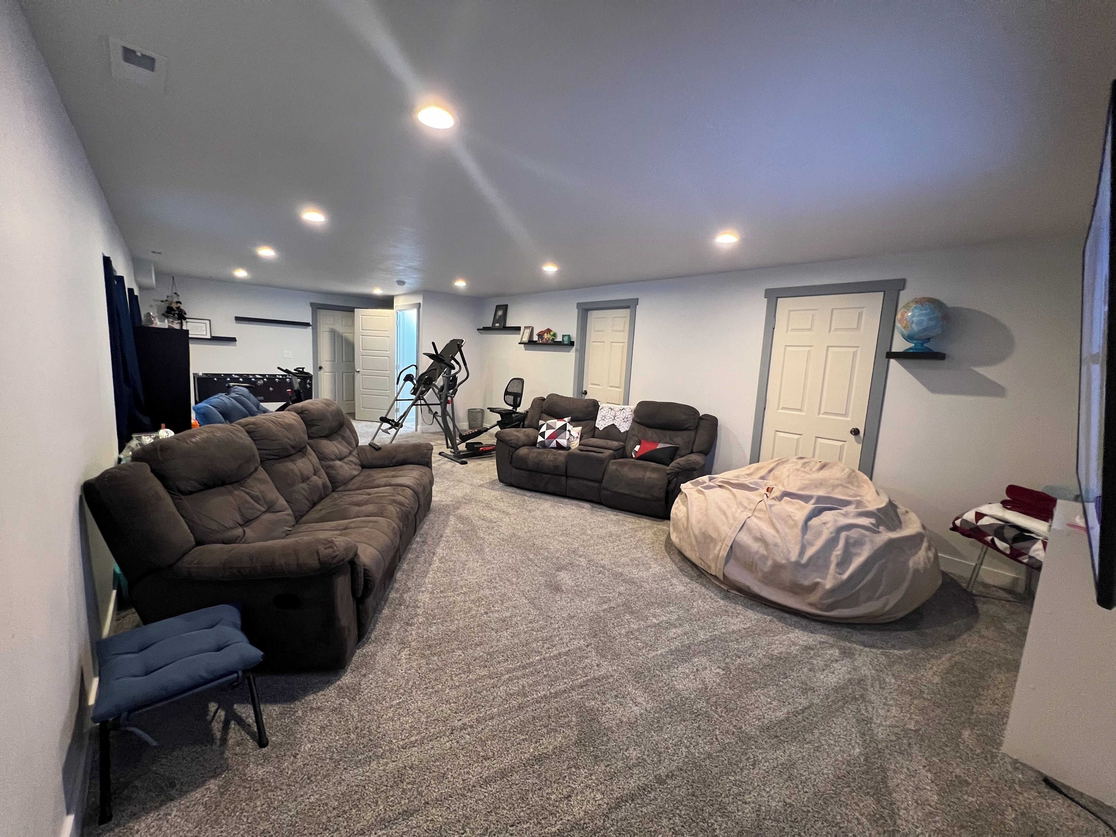 المنشأة من الداخل