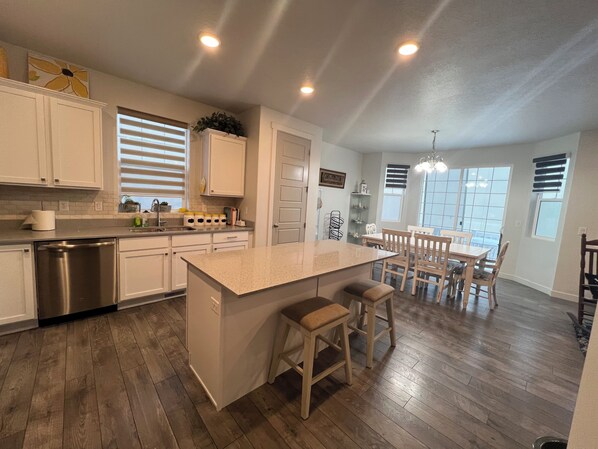 Microwave, stovetop, dishwasher