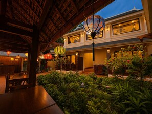 Deluxe Double or Twin Room, Balcony, Garden View | Courtyard view - Villa Khili Phousi (Luang Prabang)