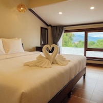 Double Room, Mountain View | In-room safe, desk, laptop workspace, blackout drapes