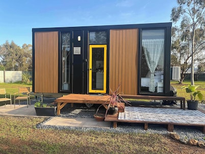 D&L Cottage by Tiny Away