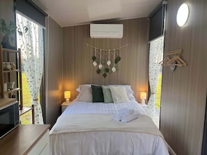 1 habitación y ropa de cama