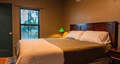Newly Renovated, Cozy Mid-Lake Cabin; Sleeps 10