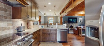 Serene Highlands retreat with modern comforts, sauna and charm