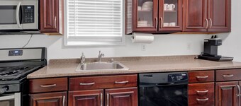 Designer Home 3BR Retreat mins to NYC